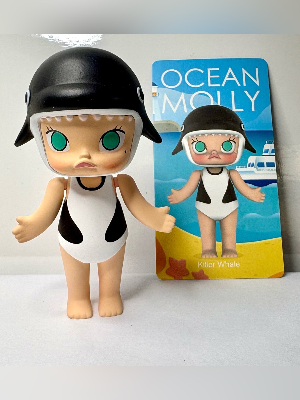 Orca Molly from Pop Mart Collab with Artist Kenny Wong! Discontinued series.
